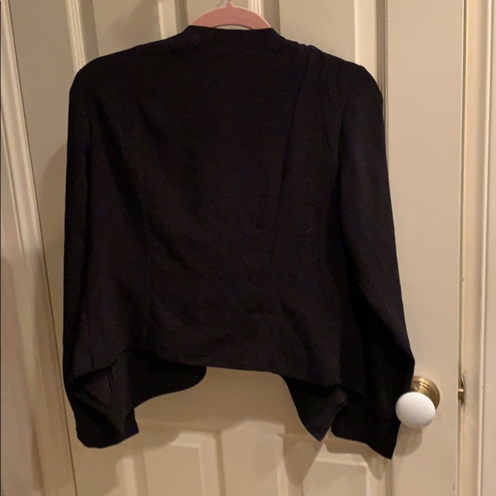 Woman’s jacket - Picture 2 of 3